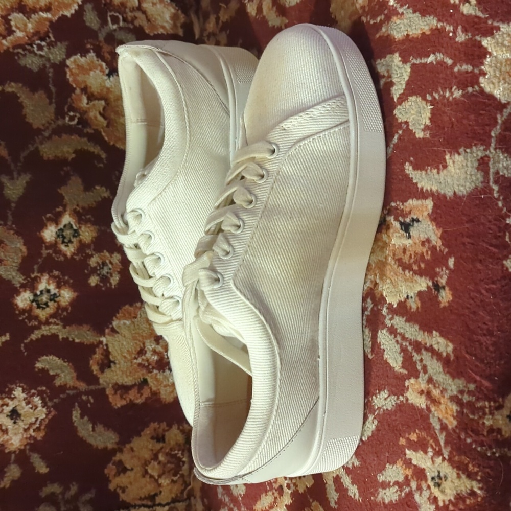 Fitflop Rally Denim Sneakers Low-Top Canvas. Urban White. Size 5. NWT
